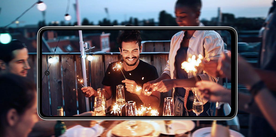 galaxy-a52-even-in-low-light-with-ois-1